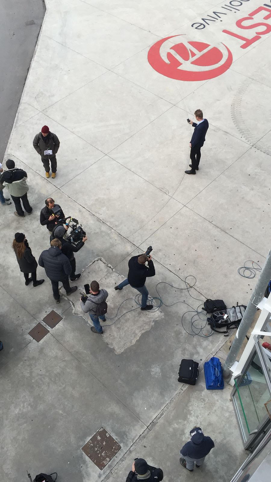 BACKSTAGE-02.jpg